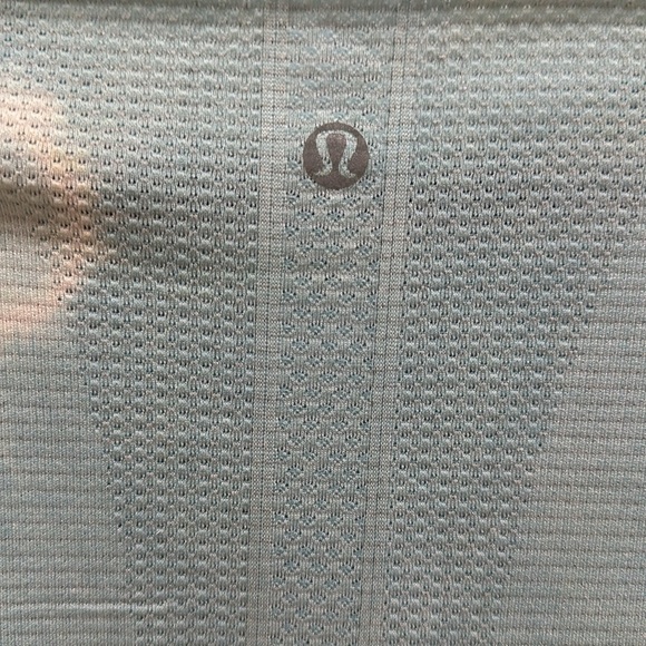 (6169)  🍋 LULULEMON RUN: Swiftly Tech Short Sleeve Crew Sz 6 **LOVED **ORIGINAL - Picture 4 of 5